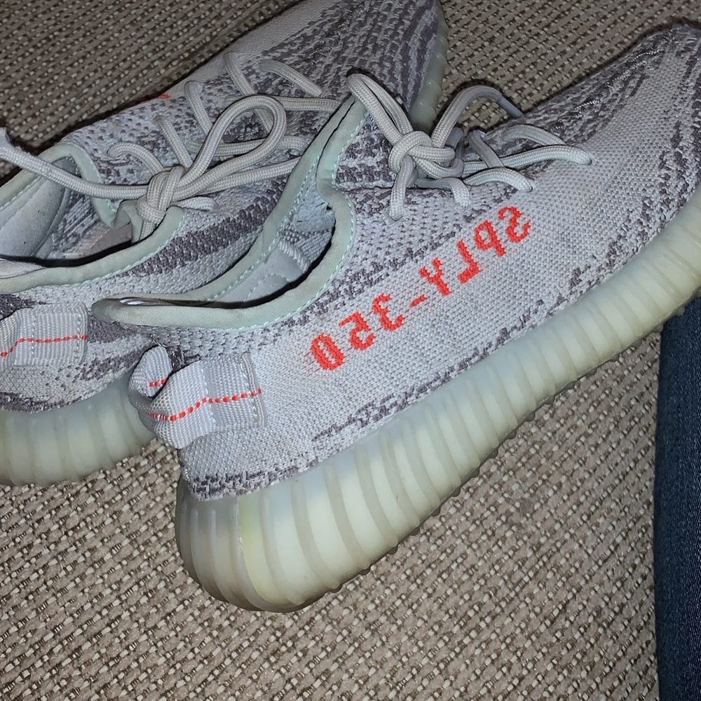 Yeezy Blue Tint Size 6